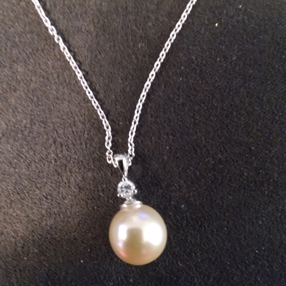 SALE! Nwot sterling silver ATI 925 set necklace/ earrings faux pearl, CZ Stone - Picture 4 of 16